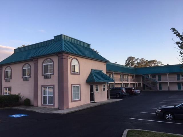 Deluxe Inn Galloway Exterior foto